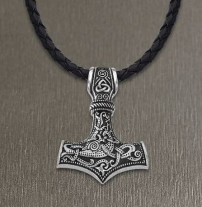 Gargantilla de acero